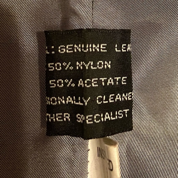 Vintage Y2K Genuine Butter-soft Leather Blazer. Pit to pit = 19.5 in. 2 pockets. - Picture 12 of 16